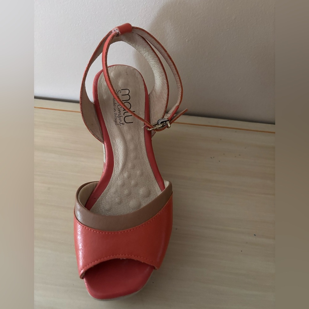 Malu Super Comfort burnt orange and Tan Sandals made in Brazil preowned